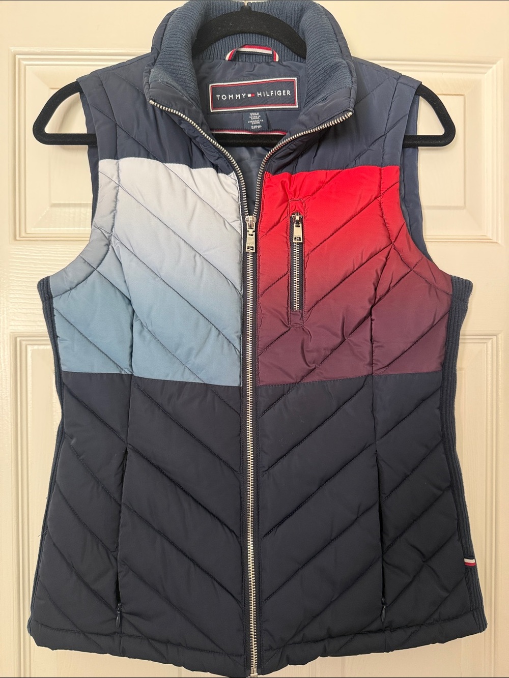 Tommy Hilfiger Women's Colorblock Quilted Puffer Vest - Navy/Red/Light Blue